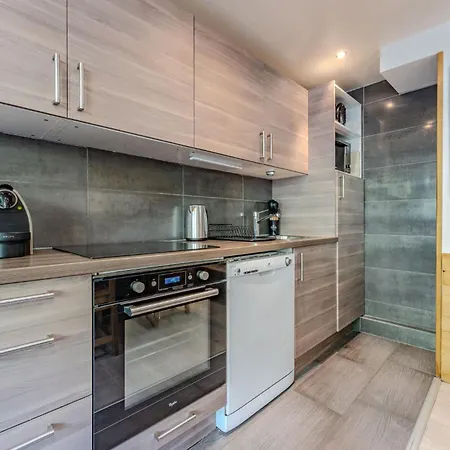 Spacious Ski-in Out With Mountain Views Apartamento *